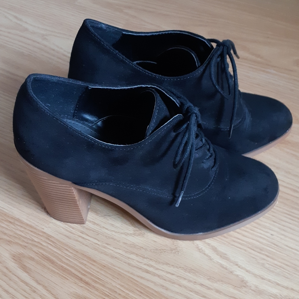 Black Heeled Booties - Picture 1 of 8